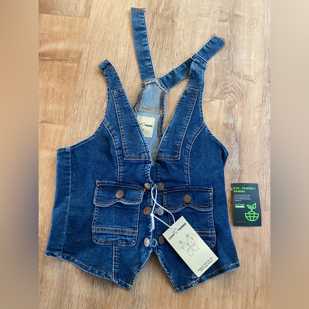 NWT Love Tree Blue Denim Vest - Missing Hardware!